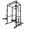 ATLETICA R4 Combat | 195 Cm Low Version Power Rack Mit Latzug, Pull-Up/Dip Bar, Spotter Arms, Pin-and-Pipe-Safeties, J-Hooks, Landmine & Weight-Pins