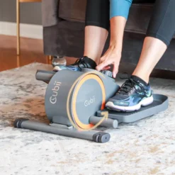 Cubii Go Seated Under Desk Elliptisch, Tragbar Mit Integrierten Rädern Und Einziehbarem Griff, Kompaktes Pedal-Fahrradtrainer Für Heim-Fitness, Beleuchtetes LCD-Display, Mobile App -Globbervi Verkaufe 212574f4495e91f370322d77355fbf7b