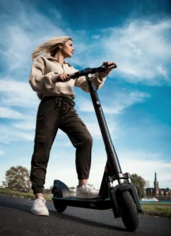 CITYBLITZ CB076SZ Beast E-Scooter Mit Straßenzulassung (10 Zoll, Schwarz) -Globbervi Verkaufe 48e3f784e221063bb8a987893044ce9f