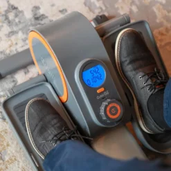 Cubii Go Seated Under Desk Elliptisch, Tragbar Mit Integrierten Rädern Und Einziehbarem Griff, Kompaktes Pedal-Fahrradtrainer Für Heim-Fitness, Beleuchtetes LCD-Display, Mobile App -Globbervi Verkaufe 5200f37d3f10e711b5172773a2d2113e