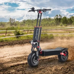 Elektroroller 5600W Doppelmotor 85km/h Doppelt Stoßdämpfer & Ölscheibenbremse Doppel-LED-Scheinwerfer 13-Zoll-Offroad-Reifen Faltbarer Pendelroller Mit 60V-Batterie -Globbervi Verkaufe 6459b74fdcbbddc90a340ef6e33e9618