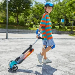 Hikole Kinderroller Faltbar, Scooter Kinder Mit Einstellbarer Lenkerhöhe, 3 LED-Räder Und ABEC 7 Lagern Für Kinder Jungen Mädchen, Bis 50kg -Globbervi Verkaufe 7a7e1176d1f9500caffa8e88bf1669bd