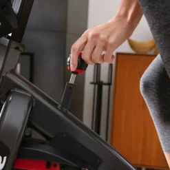 Schwinn IC8 Ergometer & Heimtrainer - Mit Zwift Und Ridesocial -Globbervi Verkaufe 8a6a6ba5a4c8f045e69719624b8f96a8