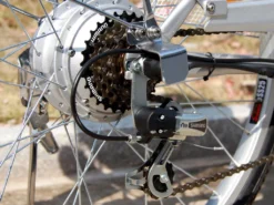 Elektrofahrrad 250W / 36V E-Bike 26" Pedelec Fahrrad Mit Motor Citybike Elektro City Fahrrad 250 Watt 26 Zoll - Silber -Globbervi Verkaufe 9b0159c79fd1f88c17ca1d99979103ff