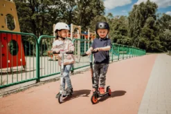 Aluminium-Roller Roller Kinder Tretroller QKids Flo Rosa -Globbervi Verkaufe b3764577d8685cb4c3e56fc1e2542e1a