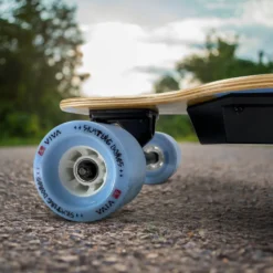 E-Longboard AsVIVA LB2 Elektro Skateboard Mit Fernbedienung, 900W Motor, 35 Km/h Geschwindigkeit, 4000 Mah Lithium Akku -Globbervi Verkaufe de12a1bad8664edae2912b60b9a95032