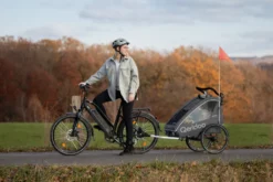 Qeridoo QUPA 1 Kinderfahrradanhänger, Farbe:grey -Globbervi Verkaufe dfd087fb854d56a3f07270a6b5594284