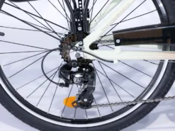 26' Zoll Alu City Bike Mädchen Fahrrad Aluminium Shimano 21 Gang RH 13-14' -Globbervi Verkaufe e5160d861d88bbf003ca528b10aa98b0