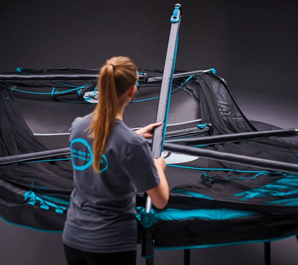 TP Toys Trampolin "Infinity" Mit Sicherheitsnetz Blau / Schwarz 447 X 292 X 320 Cm (L X B X H) 4 TP Toys Trampolin "Infinity" Mit Sicherheitsnetz Blau / Schwarz 447 X 292 X 320 Cm (L X B X H) – Bild 4