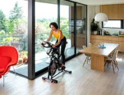 Schwinn IC8 Ergometer & Heimtrainer - Mit Zwift Und Ridesocial -Globbervi Verkaufe e5cd80ebdde2af02ab8aee920bc338f5