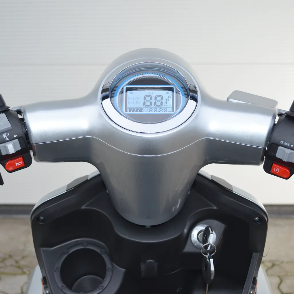 STORMBORN R4 Elektromobil 25 Km/h 6 STORMBORN R4 Elektromobil 25 Km/h – Bild 6